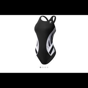 tyr women's phoenix maxfit back swimsuit